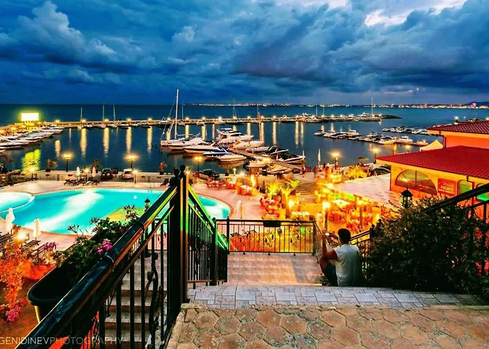 Harmony Suites18 Private 401 * ساني بيتش